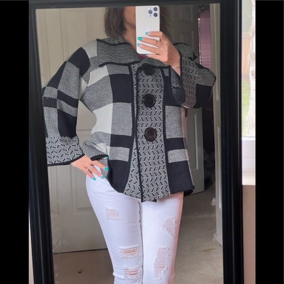 Willow/Jacket button gray and black jackets. Size XL large - Picture 8 of 8